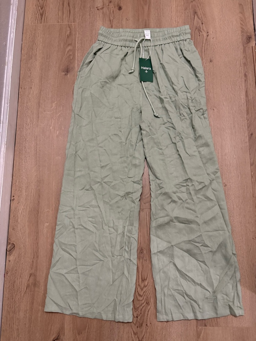 HALARA Women's Wide-Leg Drawstring Pants in Sage Green